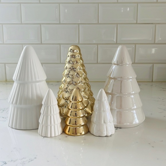 Target Bullseye’s Mini Ceramic Christmas Trees - Picture 14 of 15
